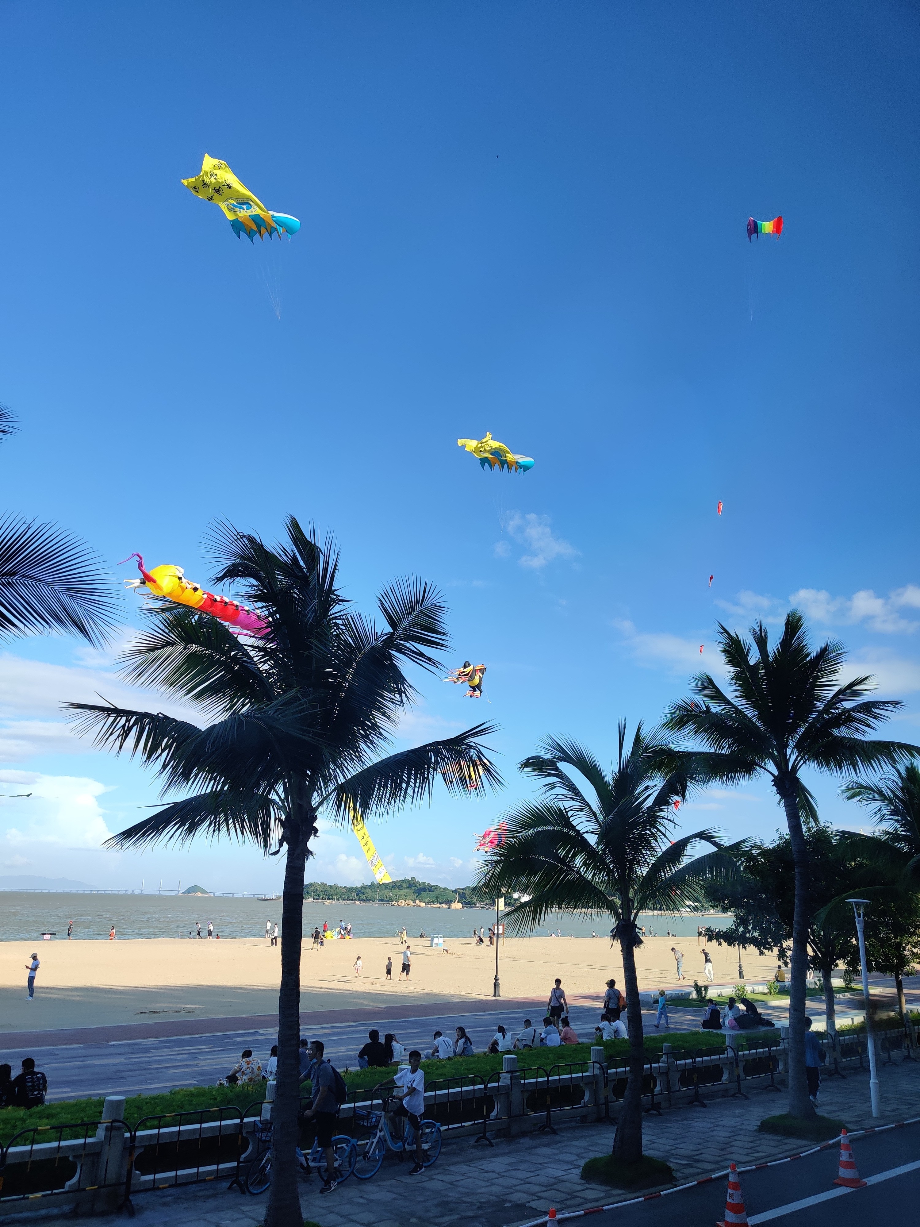 情侣南线观光线18 情侣南线观光线18